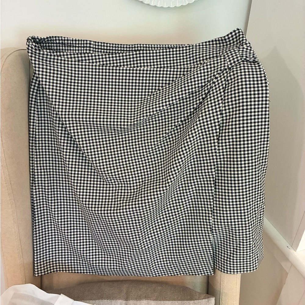 J. Jill Black and White Wrap Pencil Skirt
